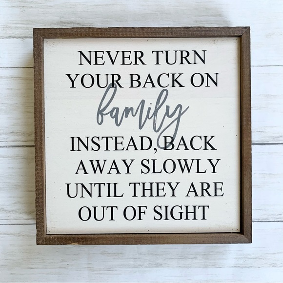 NWT Funny Family Wooden Sign-Driftless Studios - Picture 1 of 2